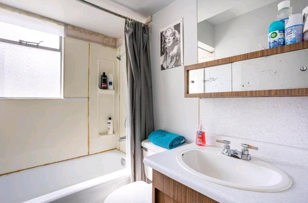 Вилла Vintage - 3 Bed House - North Surrey - Ping-Pong And Pool Table - Tv Cable Экстерьер фото