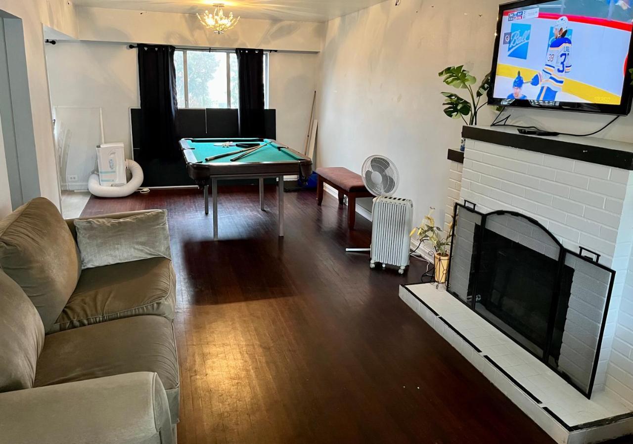 Вилла Vintage - 3 Bed House - North Surrey - Ping-Pong And Pool Table - Tv Cable Экстерьер фото